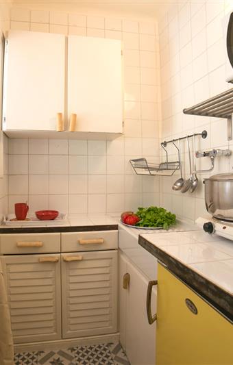 The kitchen of a studio standard of the hotel Val Duchesse in Cagnes sur Mer