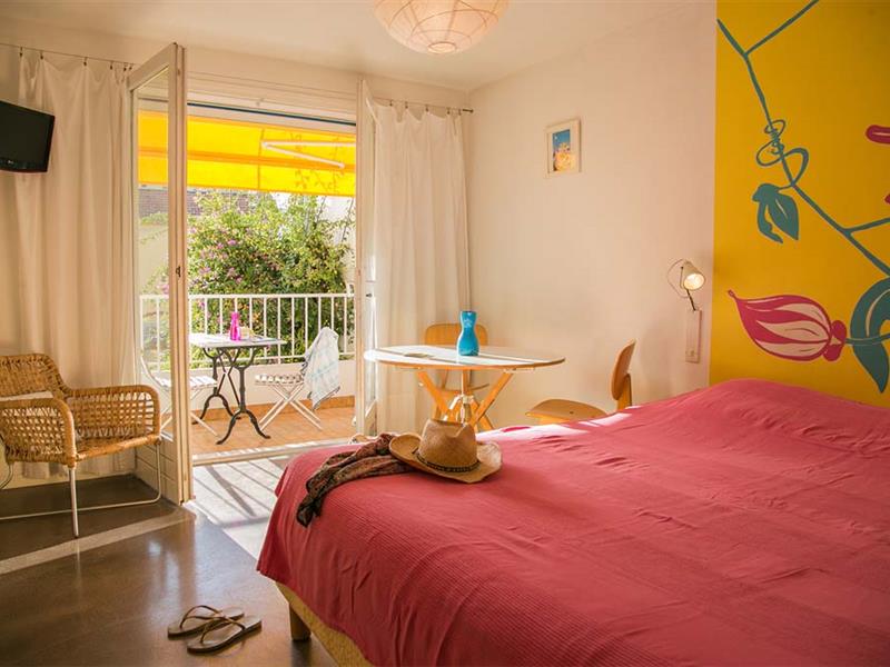 Bedroom of a confort studio in Hotel Val Duchesse Cagnes sur Mer